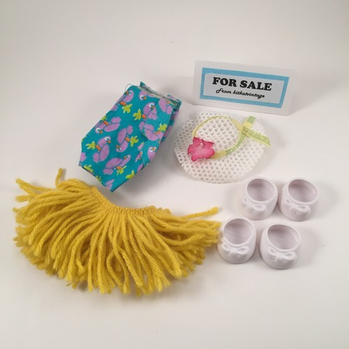 My Little Pony - HAVING A LUAU Hawaiian Pony Wear Outfit - Vintage G1 Hat Parrot