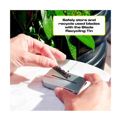 Leaf Shave | The Leaf Razor Set, Gold - Includes 1x Leaf Razor, 1x Matching L...