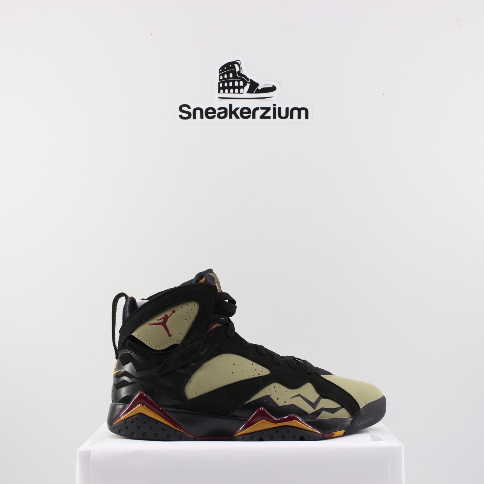 

Мужские кроссовки Air Jordan 7 Retro Black Olive DN9782-001 Новые, Black/cherrywood red-neutral olive, Air Jordan 7