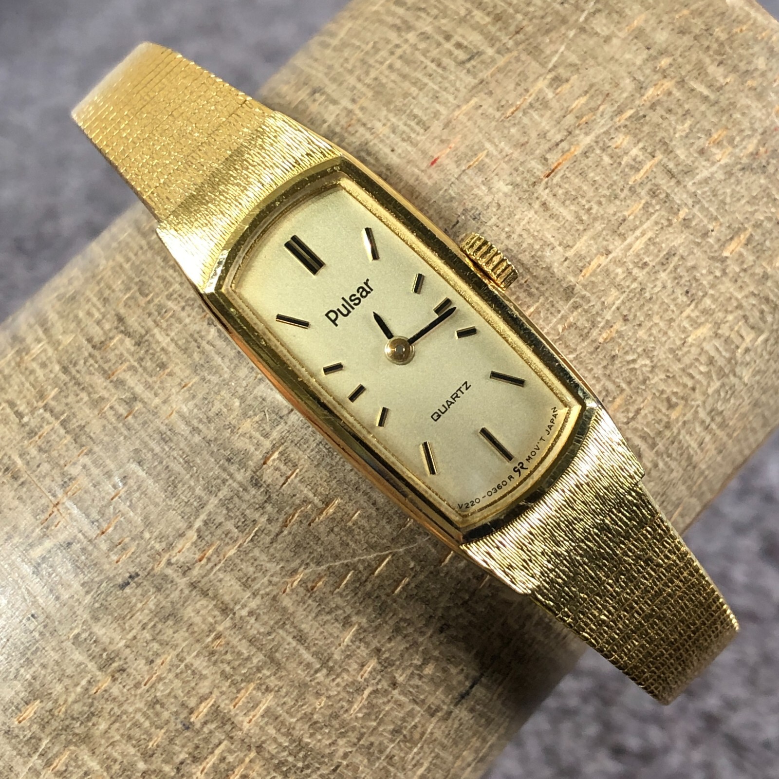 Pulsar Women V220-0360 Dress Gold Tone Rectangular 12mm