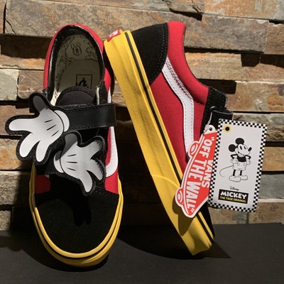 mickey mouse hug vans