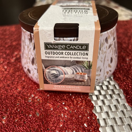 Yankee Candle Outdoor Collection Ocean Hibiscus￼ 10oz  Reg