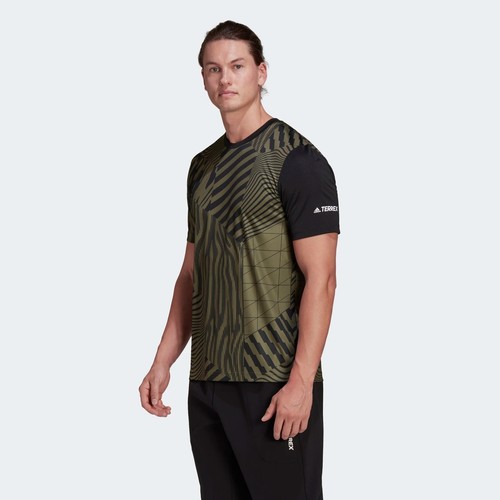 

Мужская футболка с графическим принтом Adidas Terrex, цвет оливковый, Focus olive