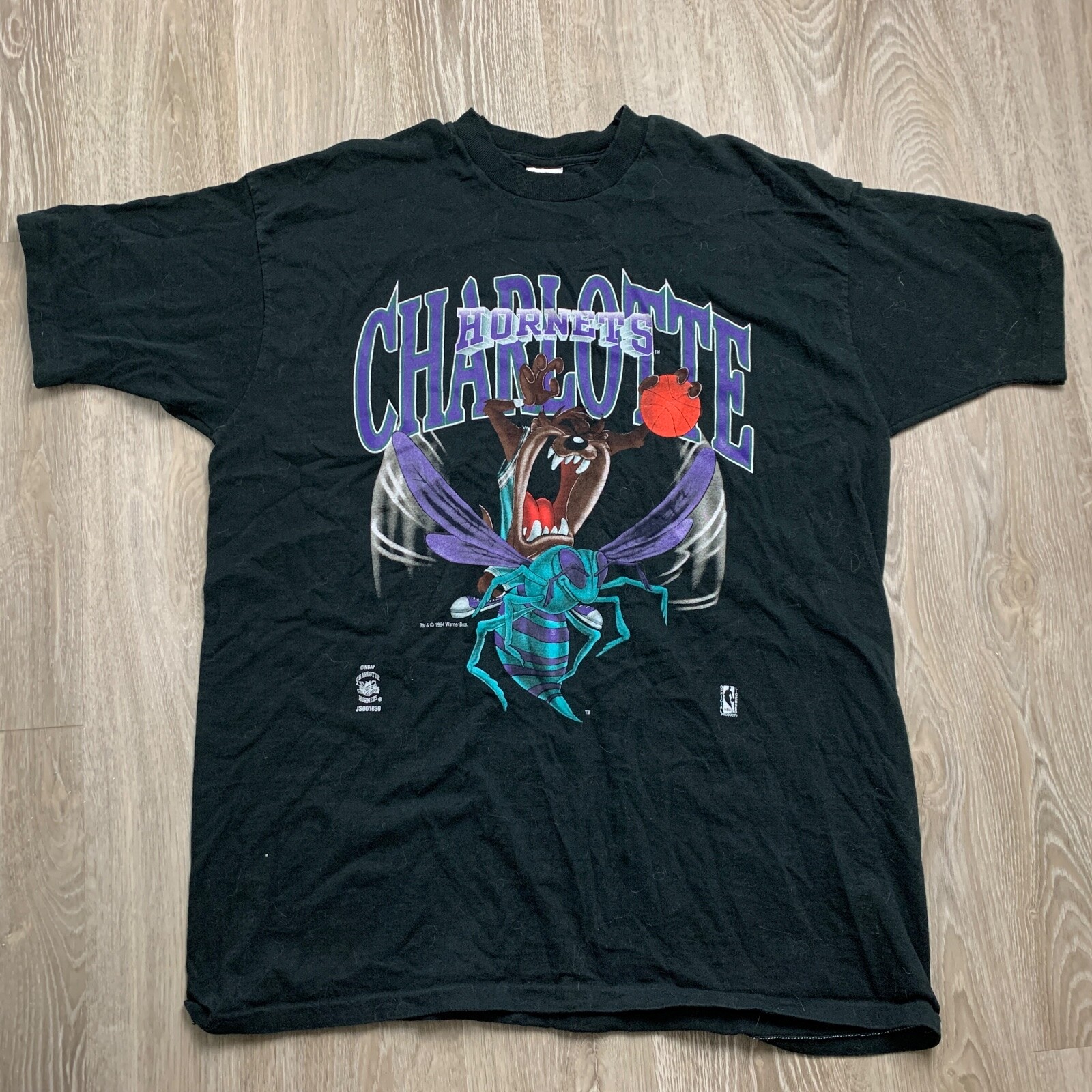 

NBA Charlotte Hornets Taz Looney Tunes черная фиолетовая винтажная футболка мужская, Черный
