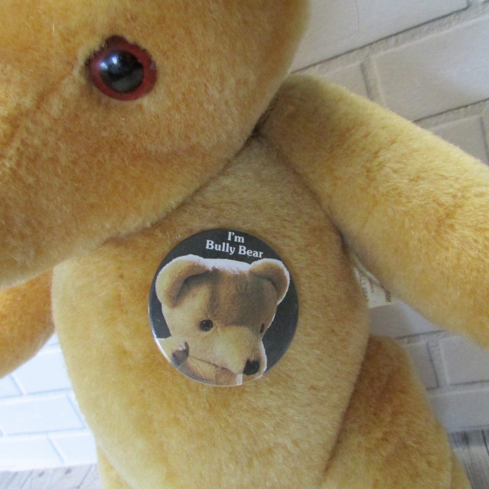 Vintage House of Nisbet Bully Bear Plush Mohair Tan Stuffed Animal Button Pin