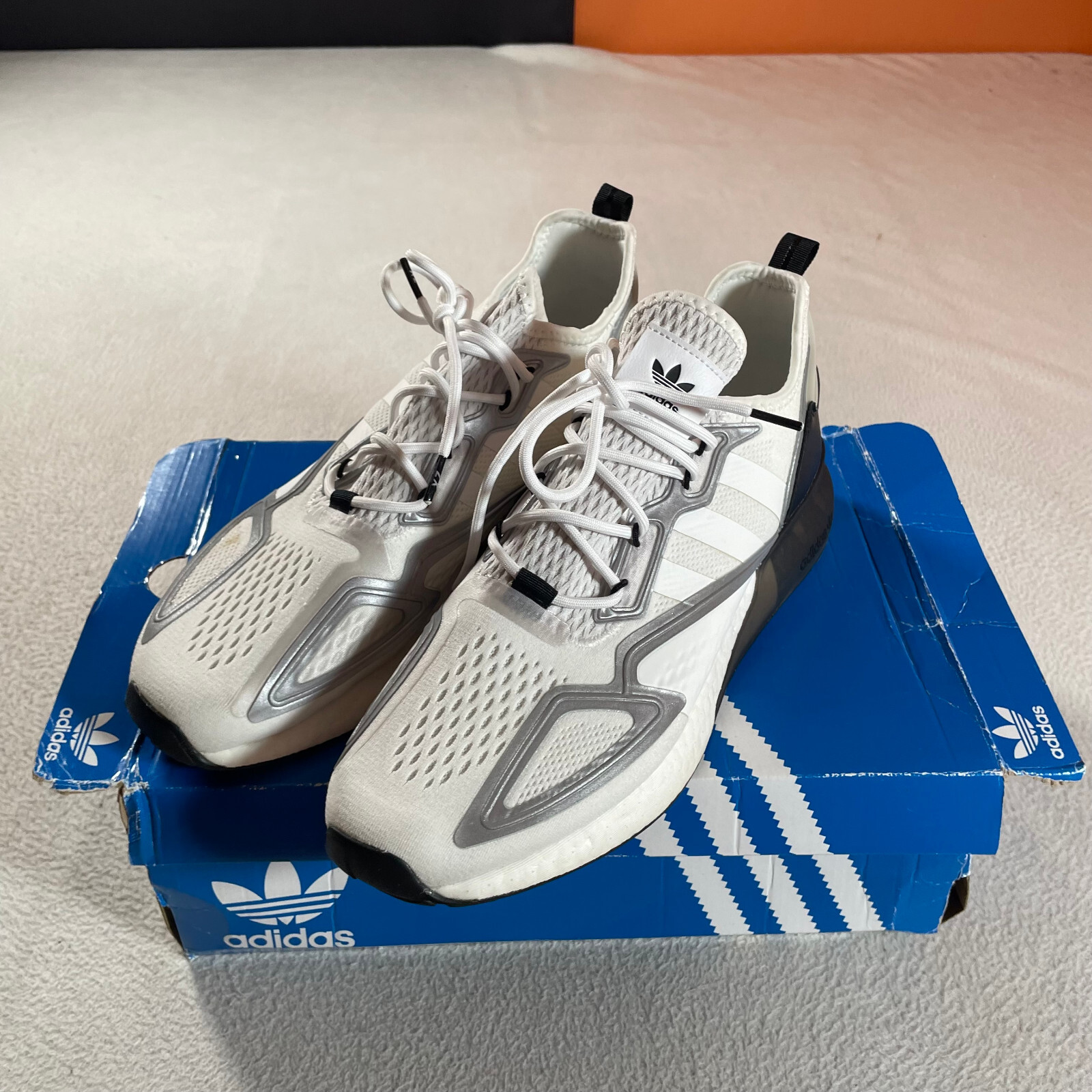 【高い素材】 ZX Adidas 2K Core Sneakers Athletic White 12 Mens Shoes Boot セキュリティ・セーフティ
