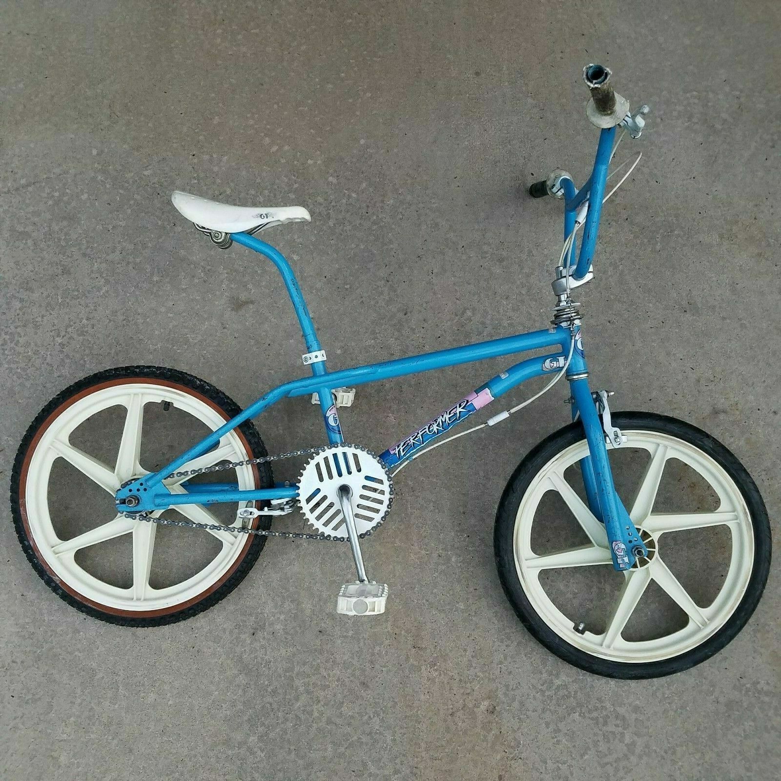 blue gt bmx bike