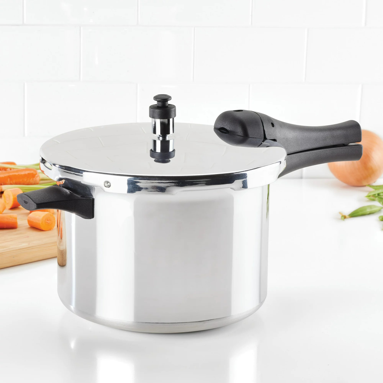 6-Quart Pressure Cooker Aluminum Stovetop Pressure Cooking Cooker, 15 PSI