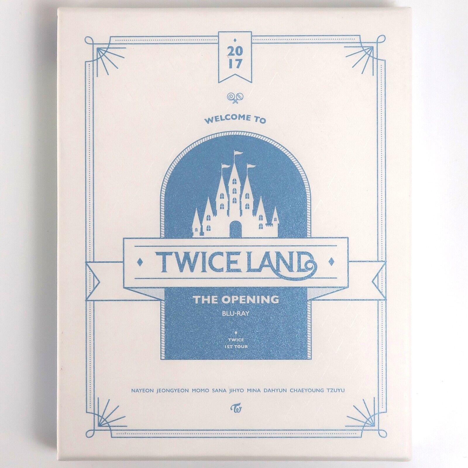 TWICELAND THE OPENING CONCERT【Blu-ray】 Amazon.com: Twiceland: The Opening Concert : Movies & TV