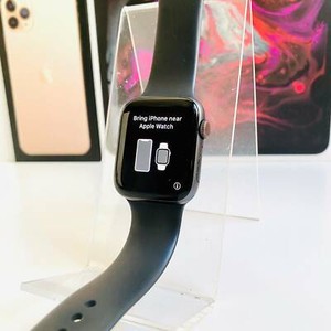APPLE WATCH SERIES 4 44MM BLACK GPS&CELLULAR PERFECT CONDITION | Phone Accessories | Gumtree