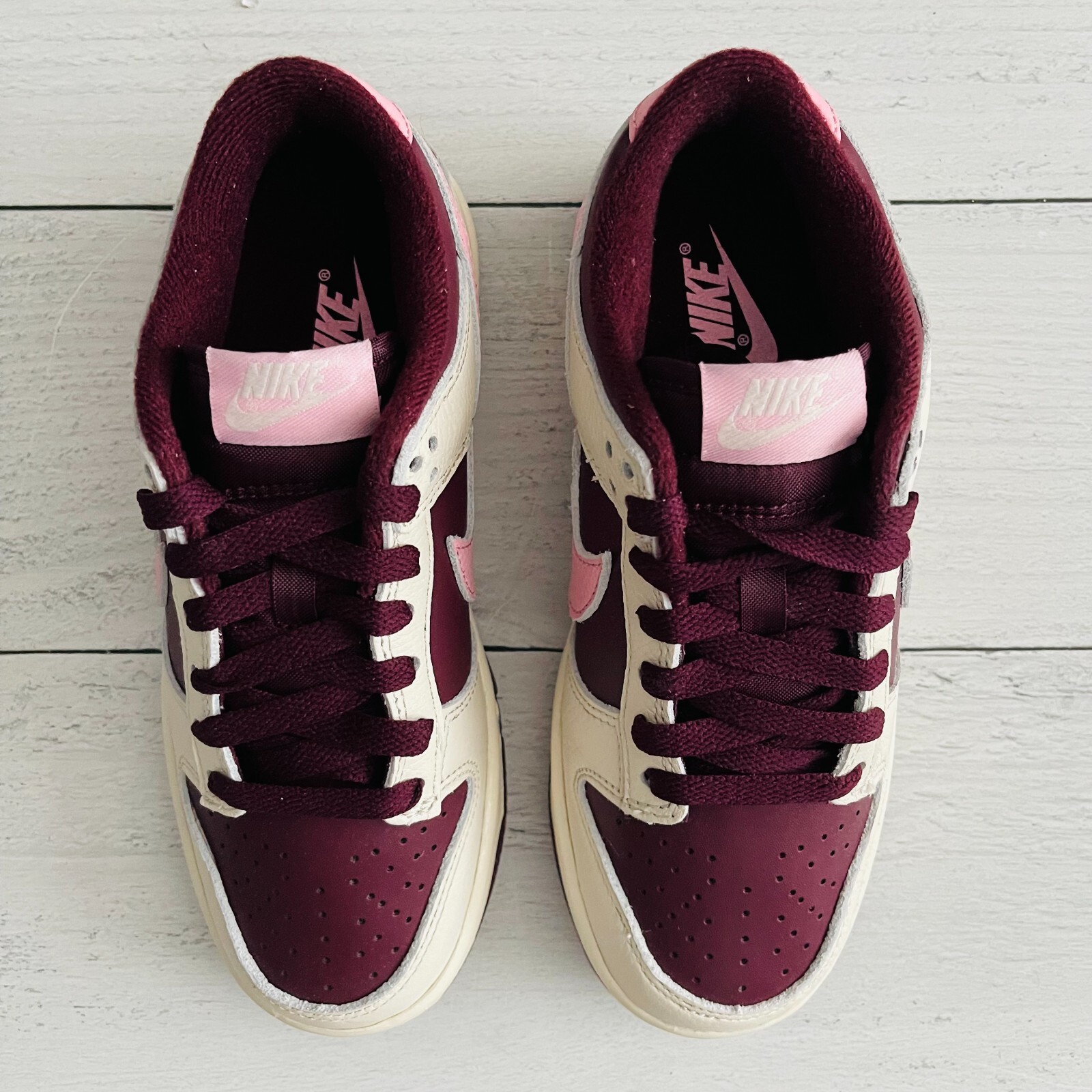 スニーカー Nike Dunk Low Retro PRM Valentine's Day 2023 DR9705-100 Nike Dunk Low Retro PRM Valentine's Day Men's Sneaker DR9705