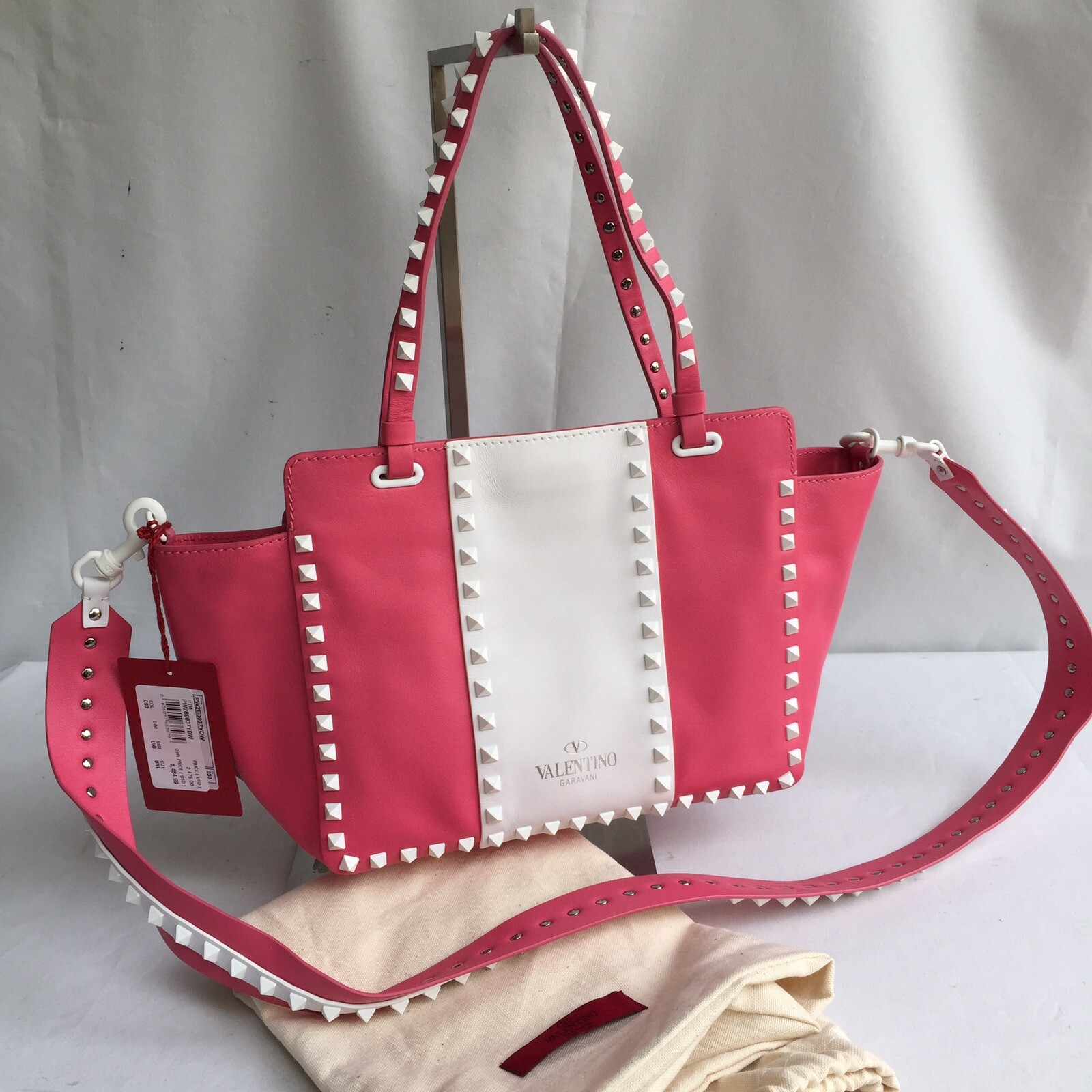 ★VALENTINO★Rock Stud Shoulder bag☆正規品・安全発送☆ ☆VALENTINO☆Rock Stud Shoulder bag☆正規品・安全発送