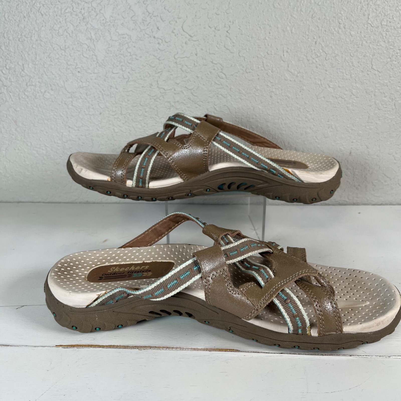 Skechers outdoor lifestyle brown flip flops sandals SN 46720
