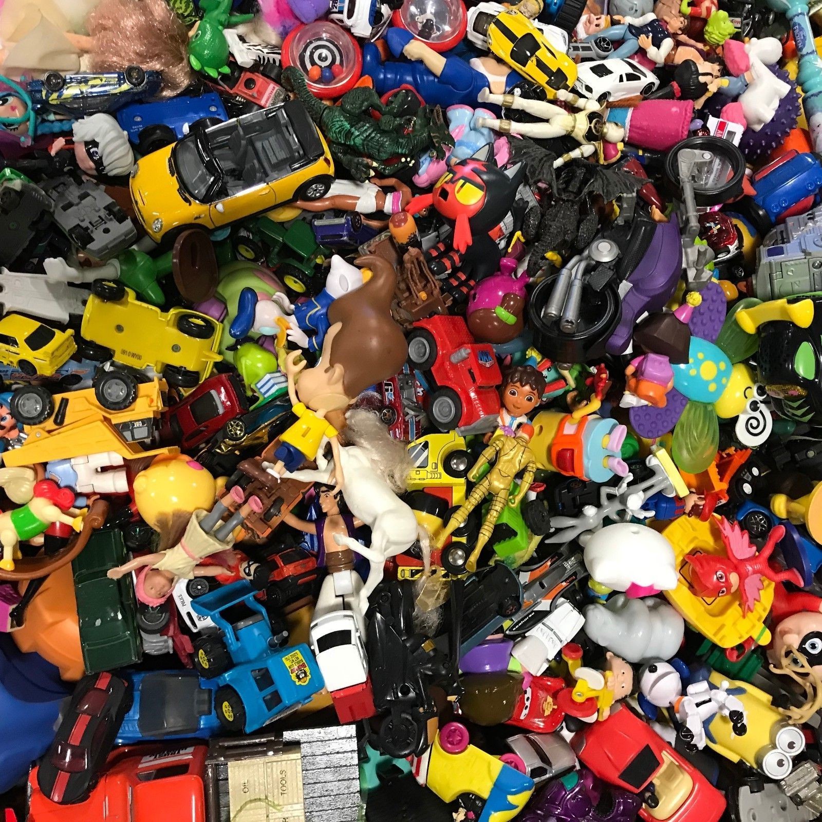 куча мягких игрушек. гора игрушек. Lots of toys. игрушки лот. Etsy игрушки.