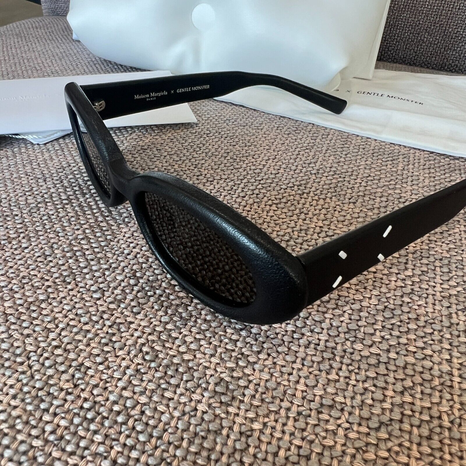 Gentle Monster x Maison Margiela MM107-L01 Leather Black Gentle Monster x Maison Margiela MM107-L01 Leather Black