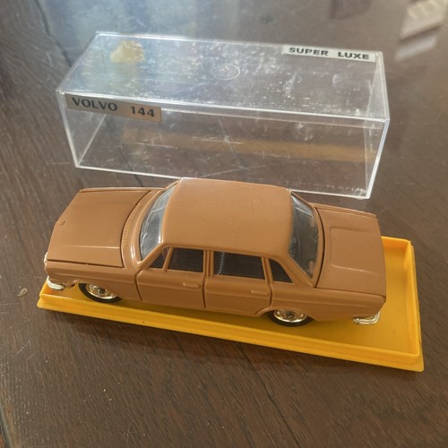 Miniature Minialuxe Originale échelle 1:43, Volvo 144 Berline, Couleur Brun/bronze, Fabrication Française, Année 1974