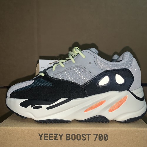 kids size 4 yeezys