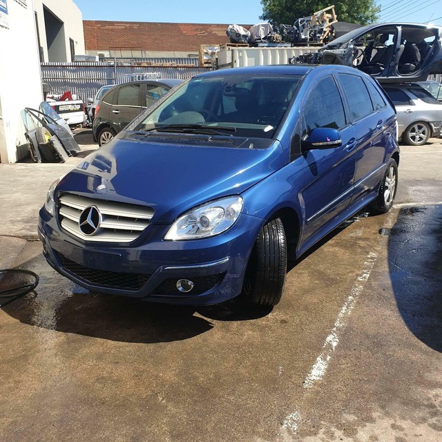Мерседес b200 w245