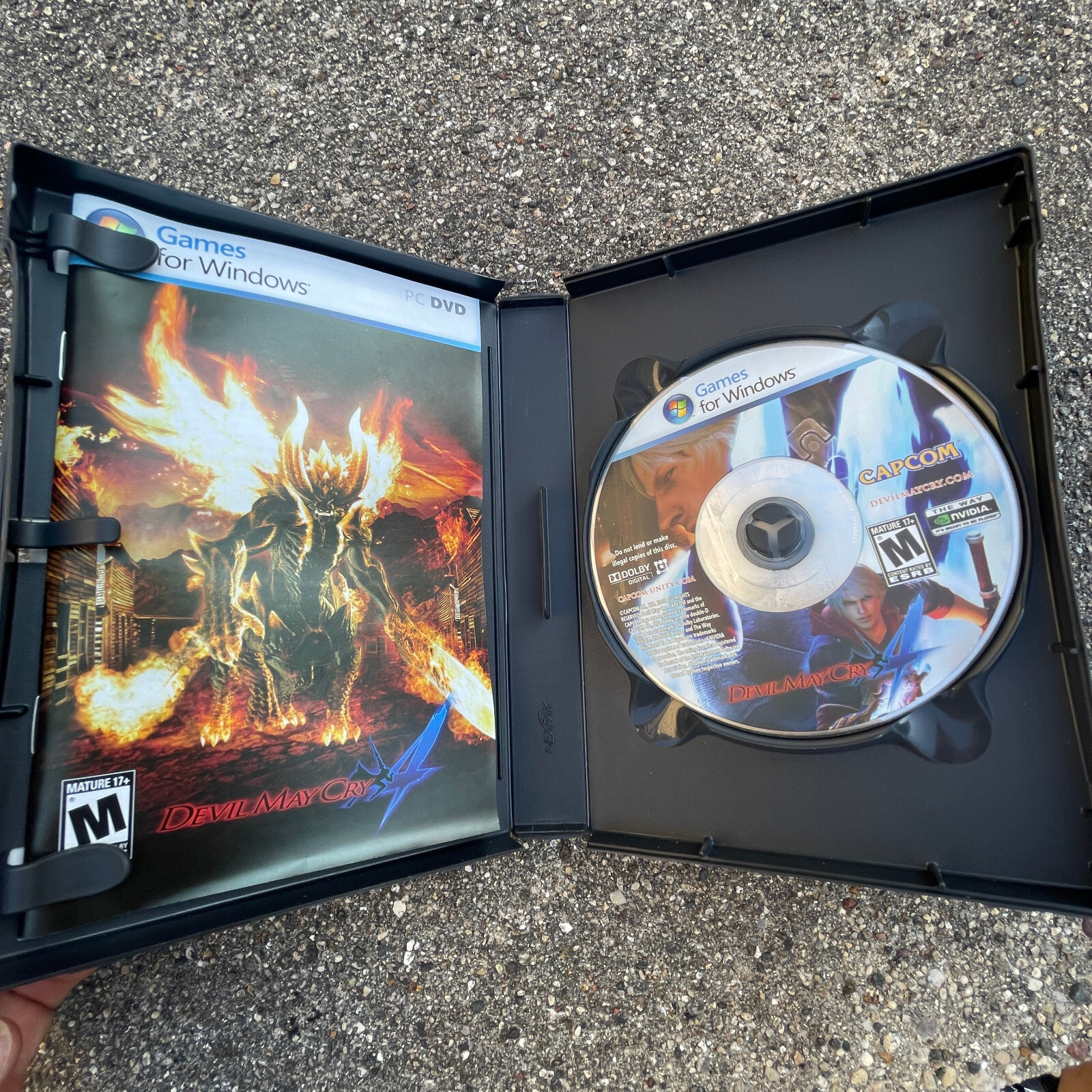 Devil May Cry 4 (PC, 2008) Video Game Manual, Disc & Case Devil May Cry 4 (PC, 2008) Video Game Manual, Disc & Case