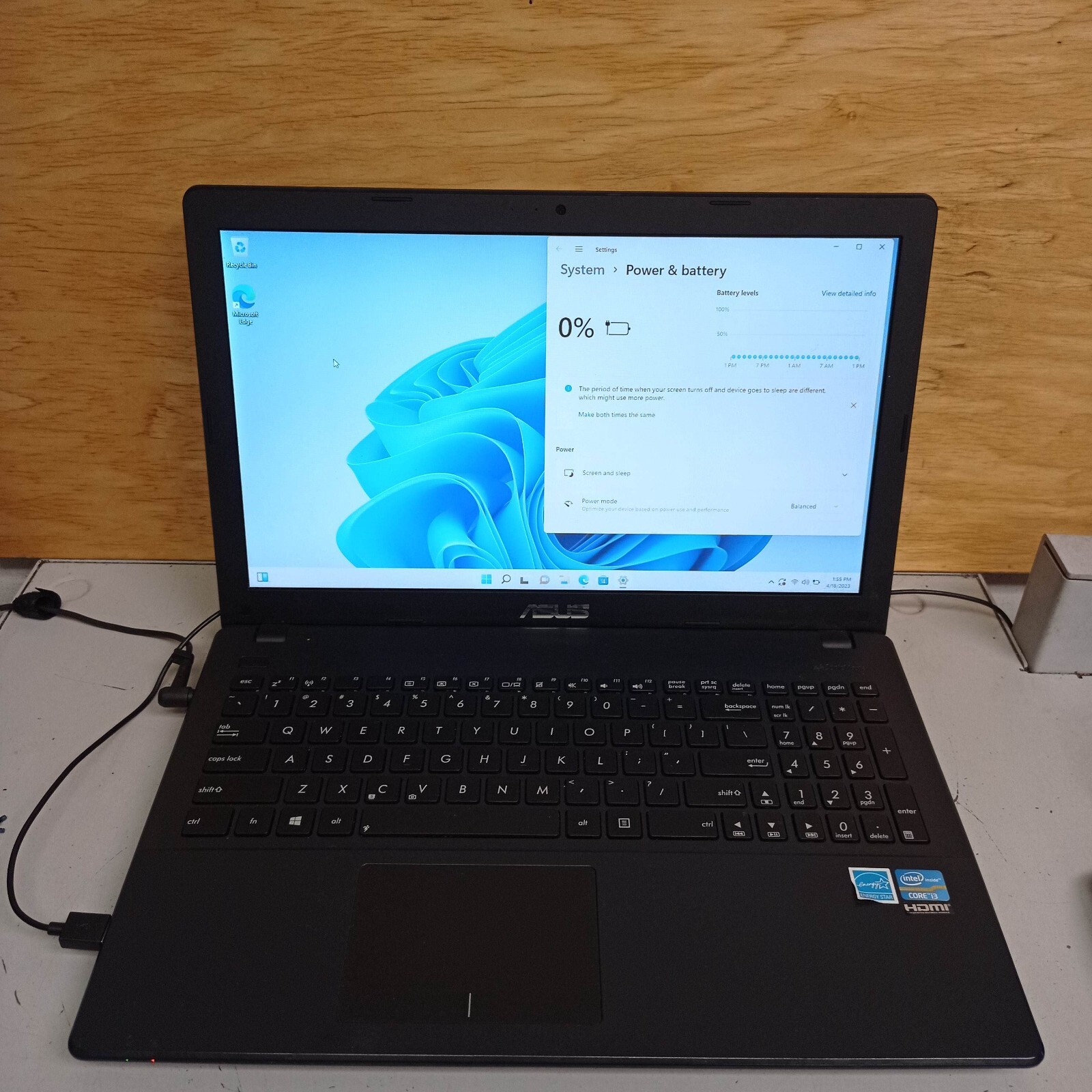 ASUS K550CA-BLUE Core i3-3217U 1.8GHz 8GB DVDスーパーマルチ ノート 