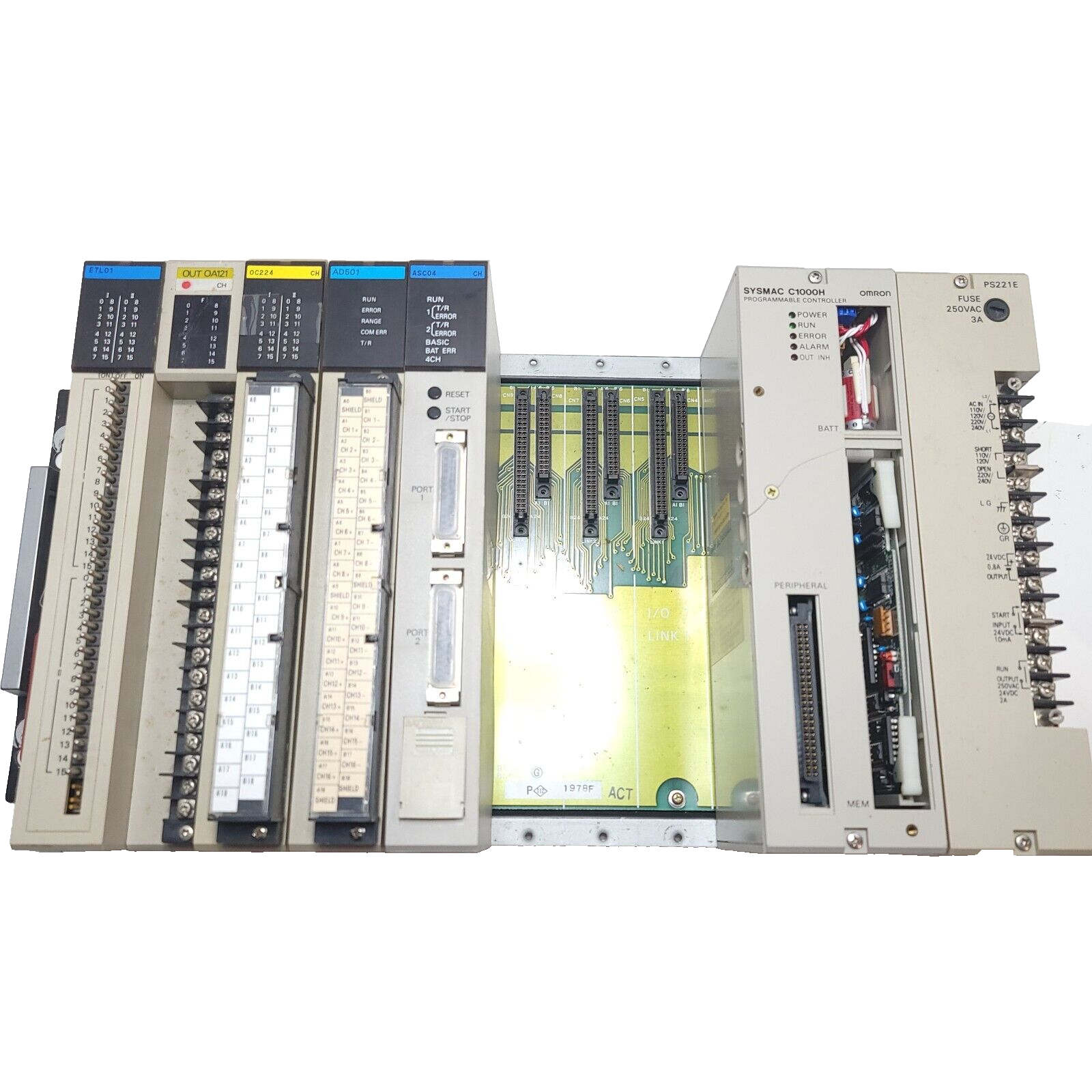 Omron Sysmac C1000H PLC, PS221E, ASC04, AD501, OC224, OUT OA121, ETL01, Base Omron Sysmac C1000H PLC, PS221E, ASC04, AD501, OC224, OUT OA121, ETL01, Base