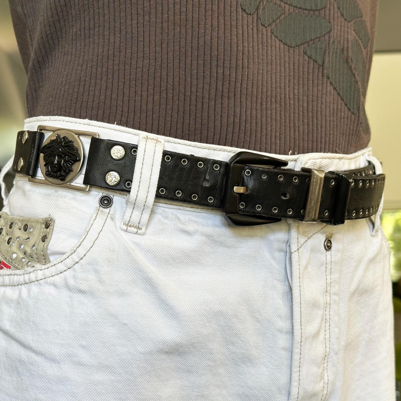 90s GIANNI VERSACE 総柄　メデューサボタン　ベスト ジレ GIANNI VERSACE belt black leather studded Medusa size 110/44