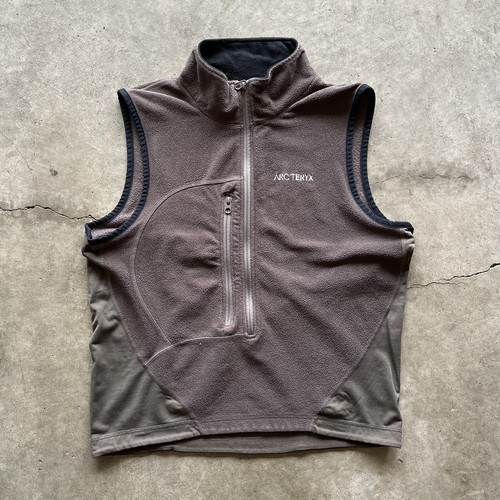 アークテリクス 旧タグ 00s light weight nylon vest $_12.JPG?set_id=880000500F