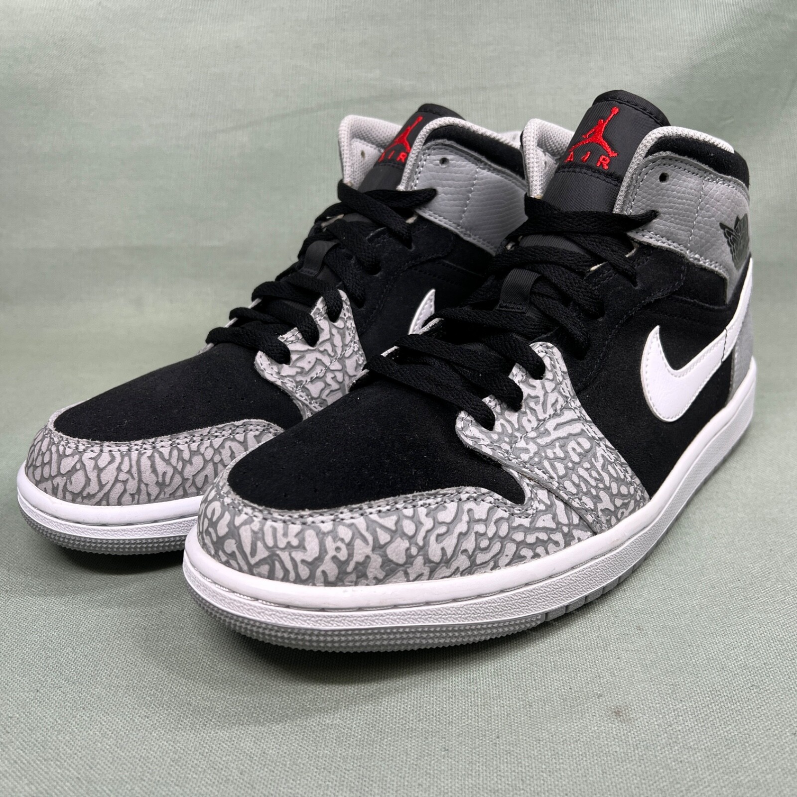 NIKE JORDAN 1 mid  スニーカー 10.5 28.5 NIKE◇AIR JORDAN 1 MID_エア ジョーダン ミッド/28.5cm
