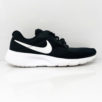 

Nike Boys Tanjun 818381-011 Черные кроссовки для бега, размер 4,5 года, Черный, Tanjun
