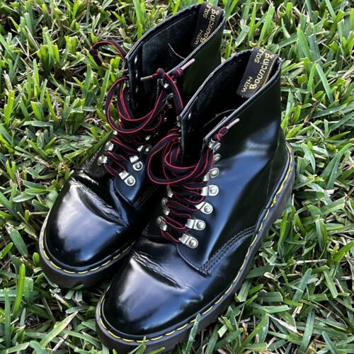 90s Vintage Dr .Martens boots 8-eye ENGLAND metal tunnel 90s Vintage Dr .Martens boots 8-eye ENGLAND metal tunnel