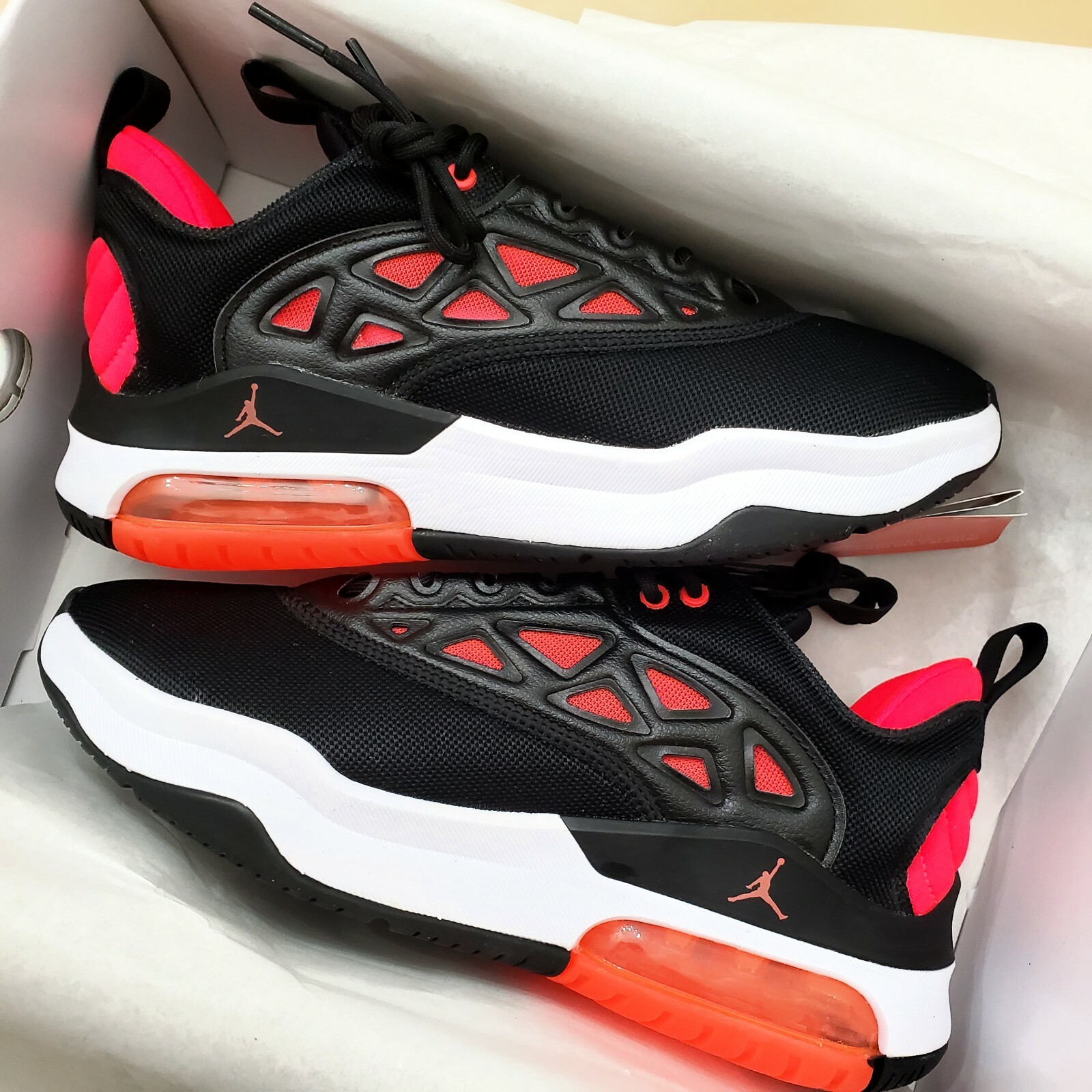 air max 200 bright crimson