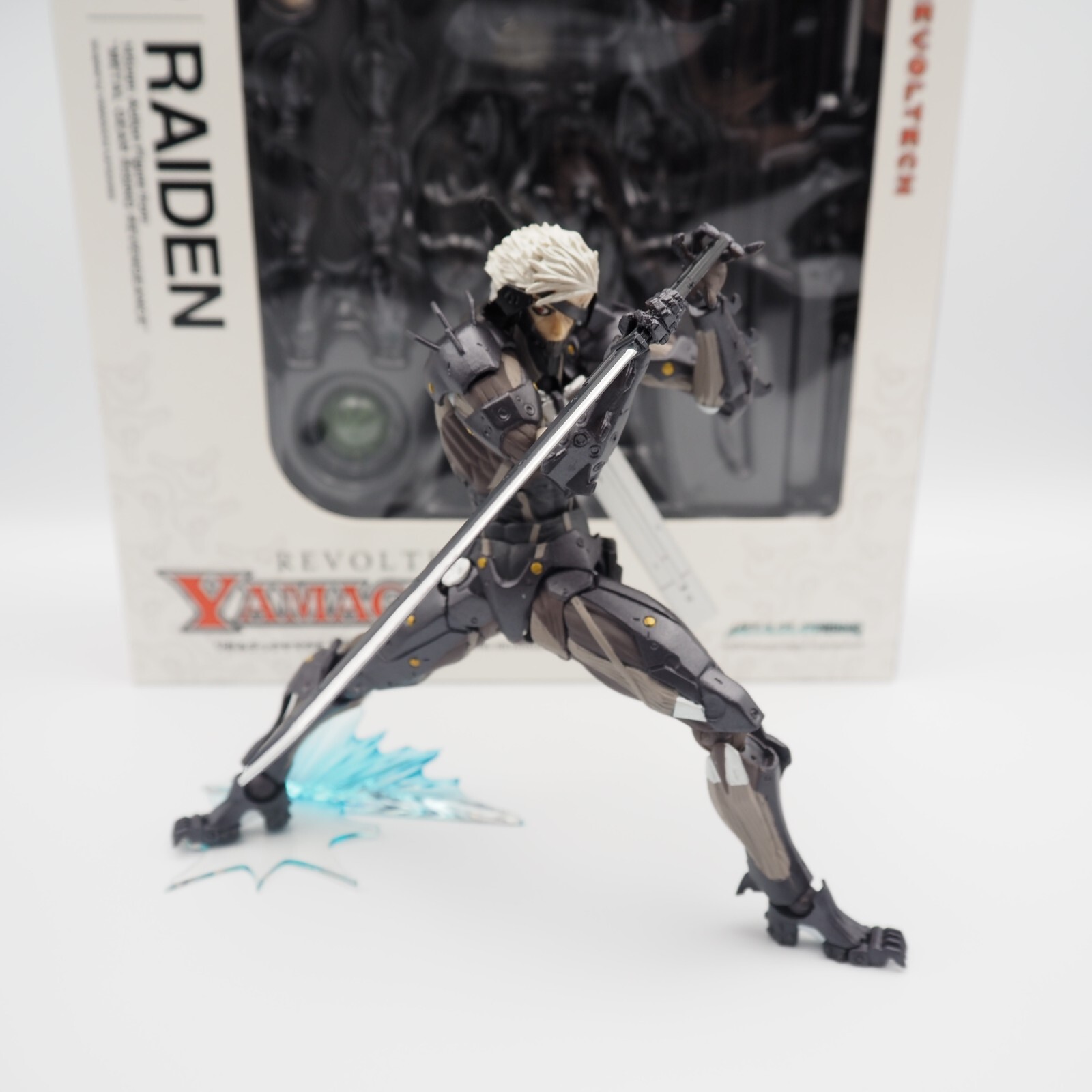 Excellent] Revoltech Yamaguchi 140 METAL GEAR RISING REVENGEANCE