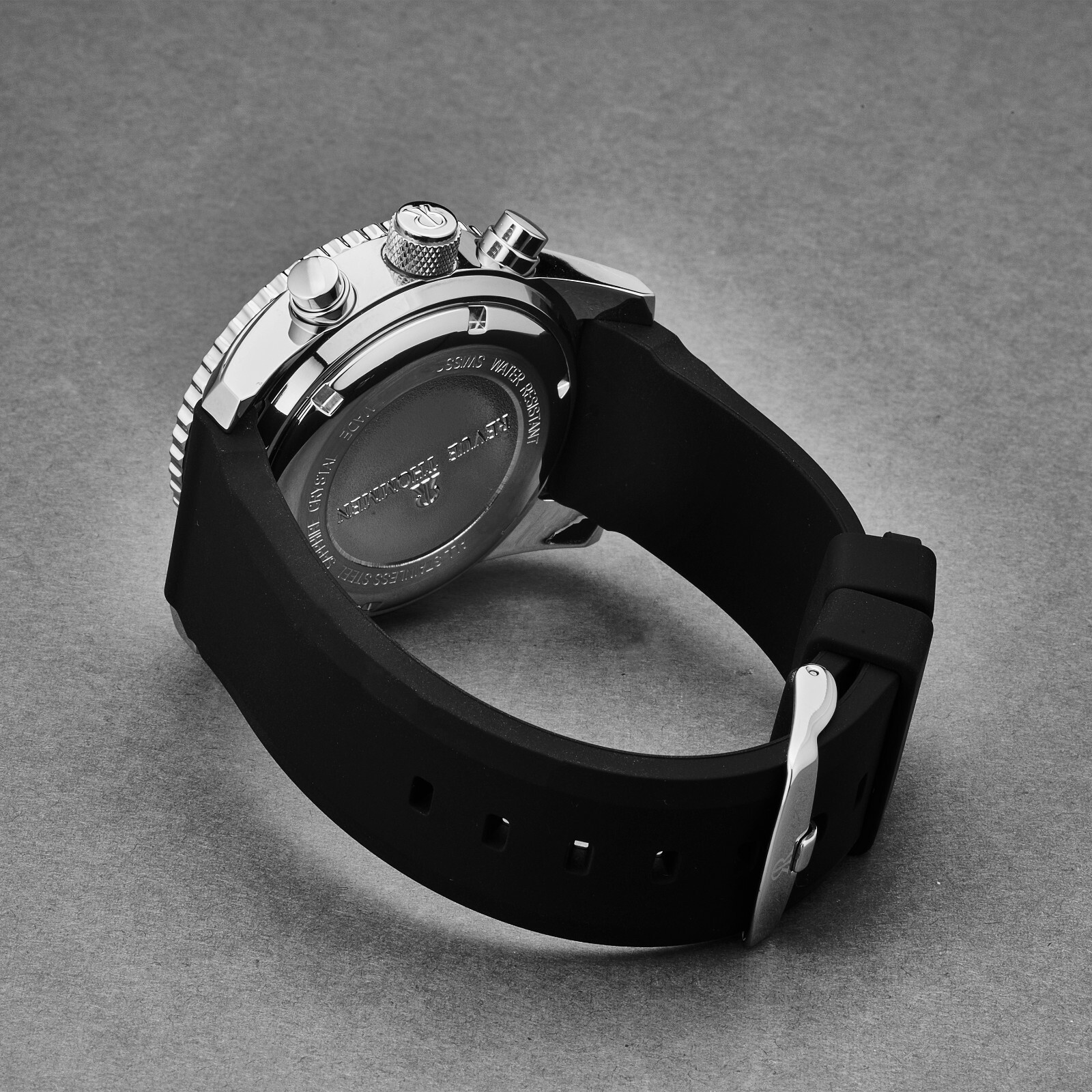 Pre-owned Revue Thommen Men's Divers' Blue Dial Day-date Chronograph Blue Dial 17030.6525