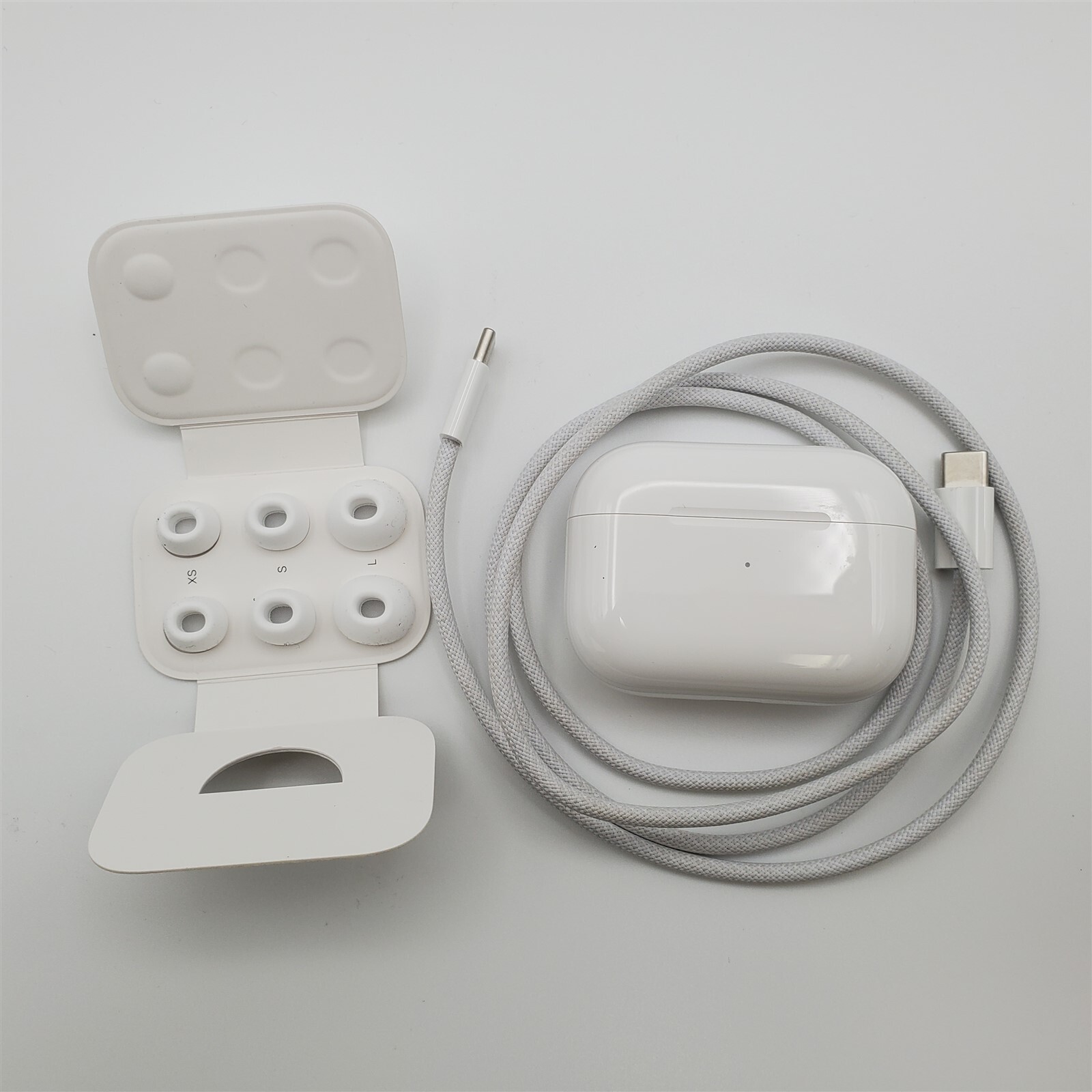 Apple AirPods Pro (2nd Generation) Wireless Ear Buds Apple AirPods Pro (2nd Generation) Wireless Ear Buds