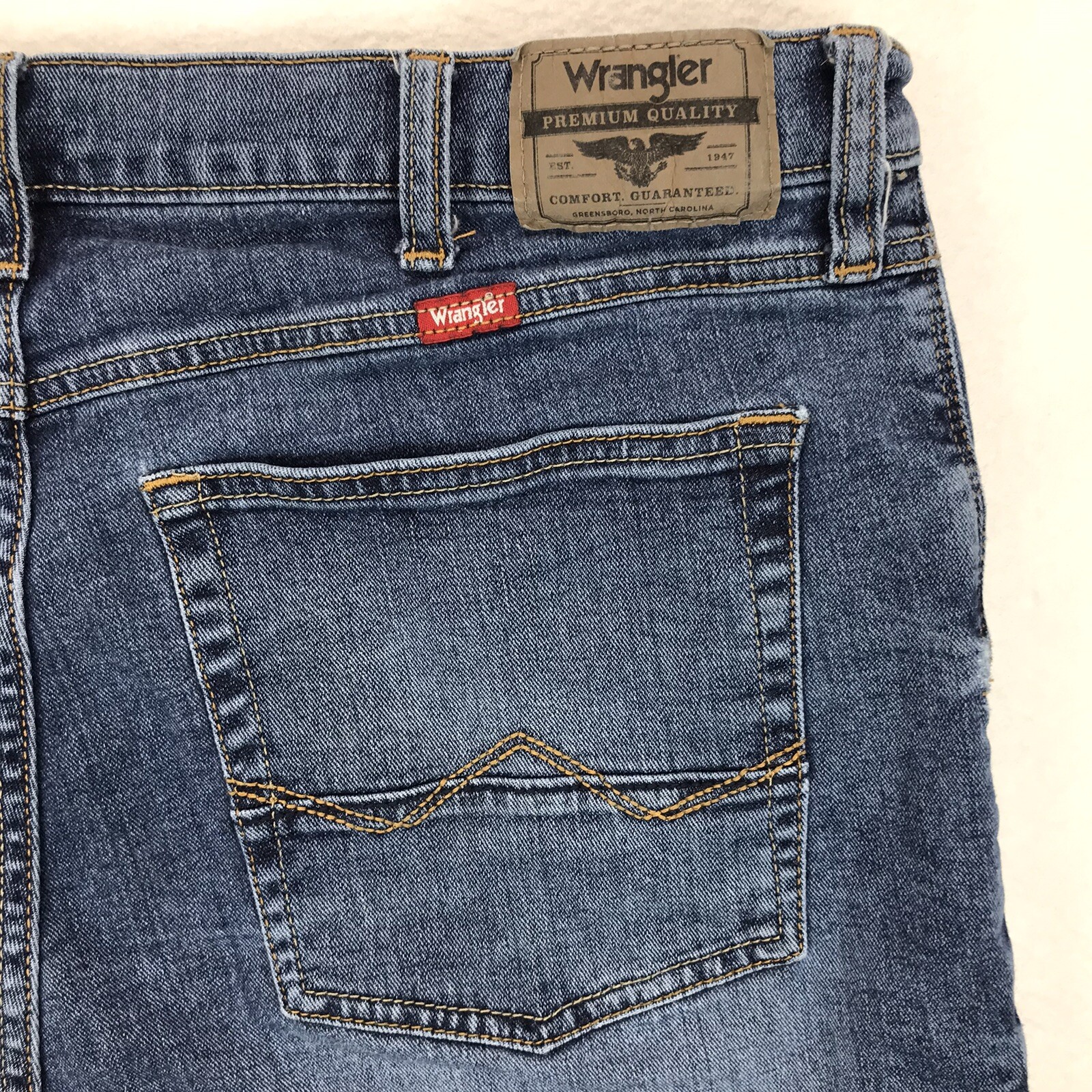Джинсы Wrangler Relaxed Boot Cut 36x32 