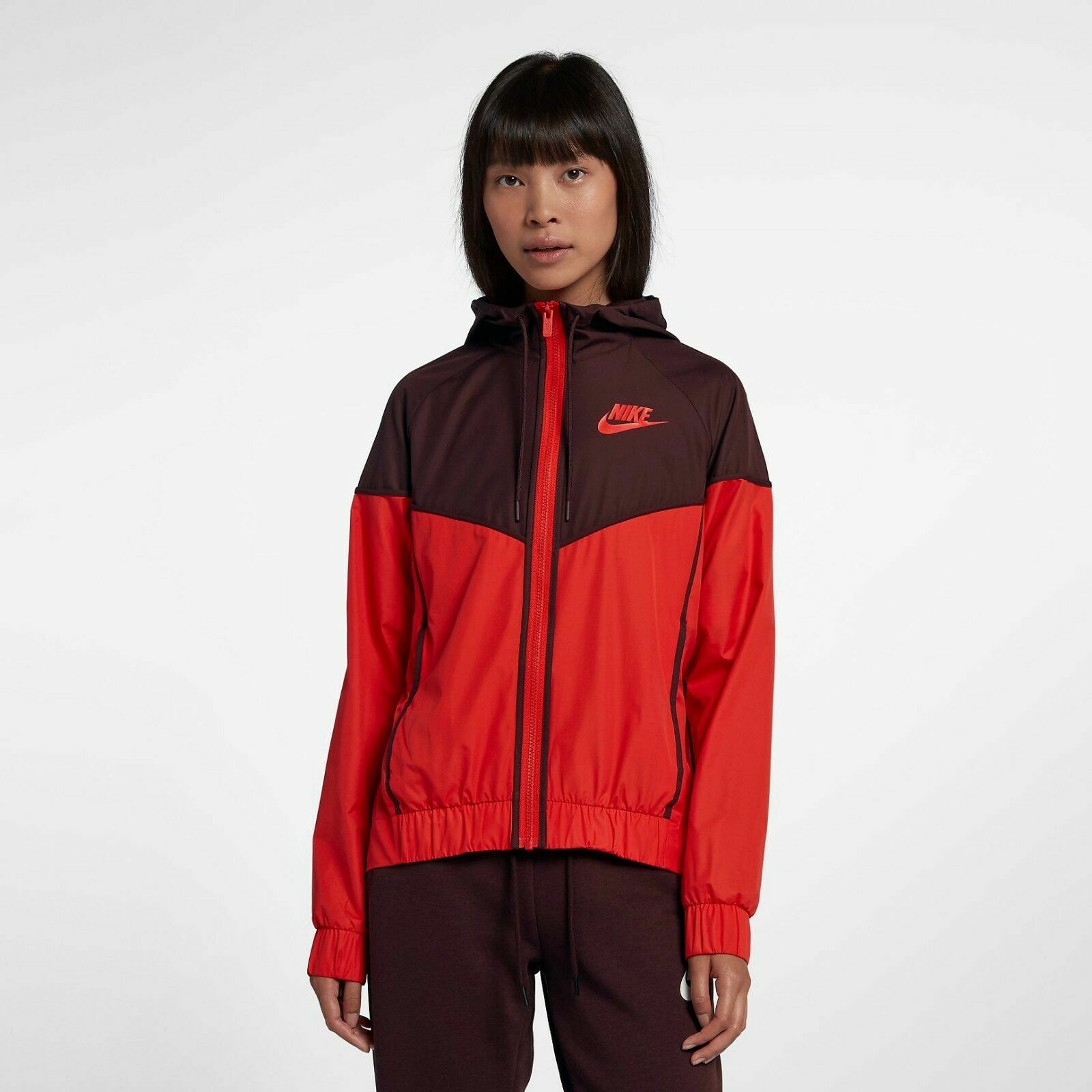 Nike ワインレッド ダウンジャケット Nike ワインレッド ダウンジャケット