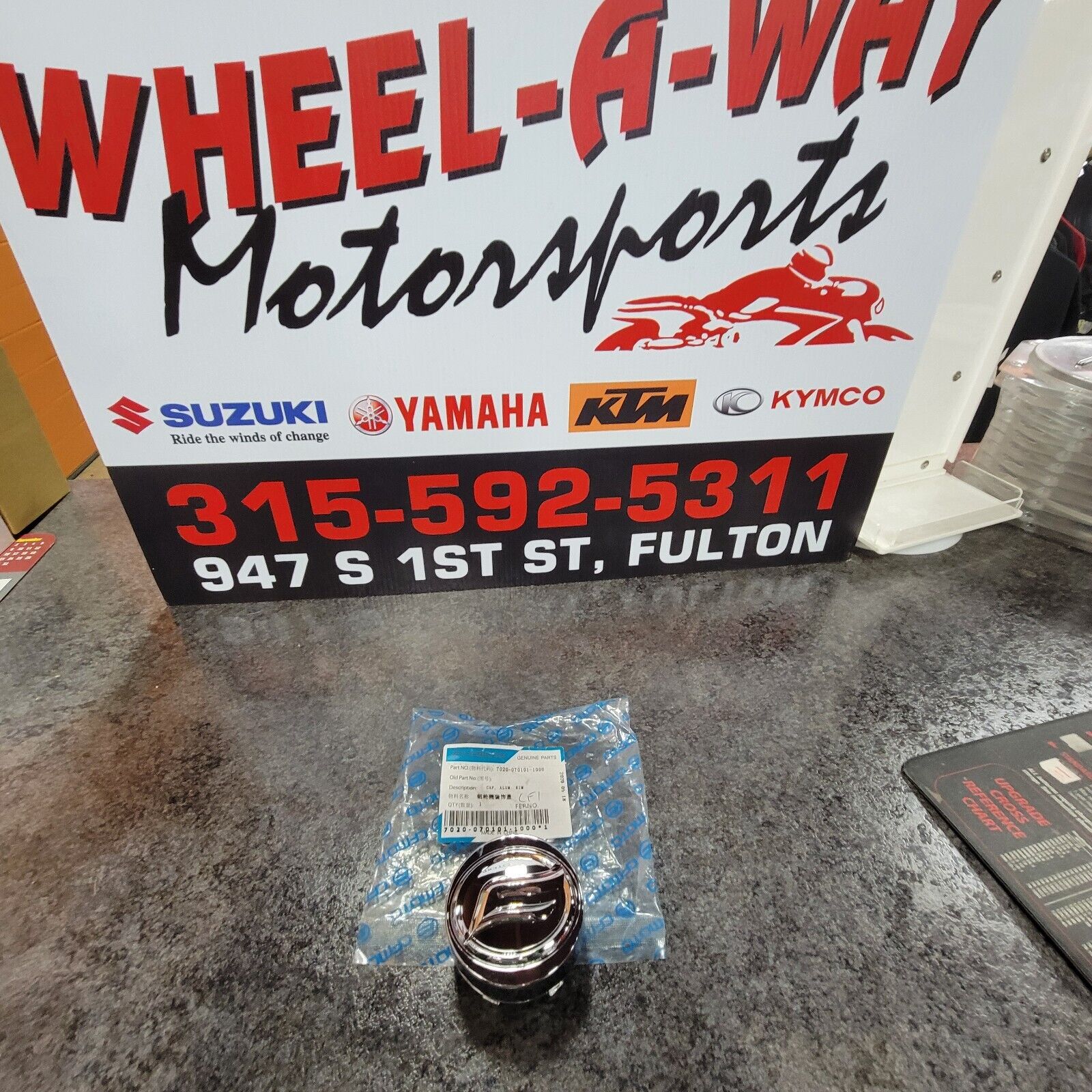 7020-070101-1000 GENUINE CF MOTO WHEEL CENTER CAP HUB CHROME 7020-070101-1000 GENUINE CF MOTO WHEEL CENTER CAP HUB CHROME