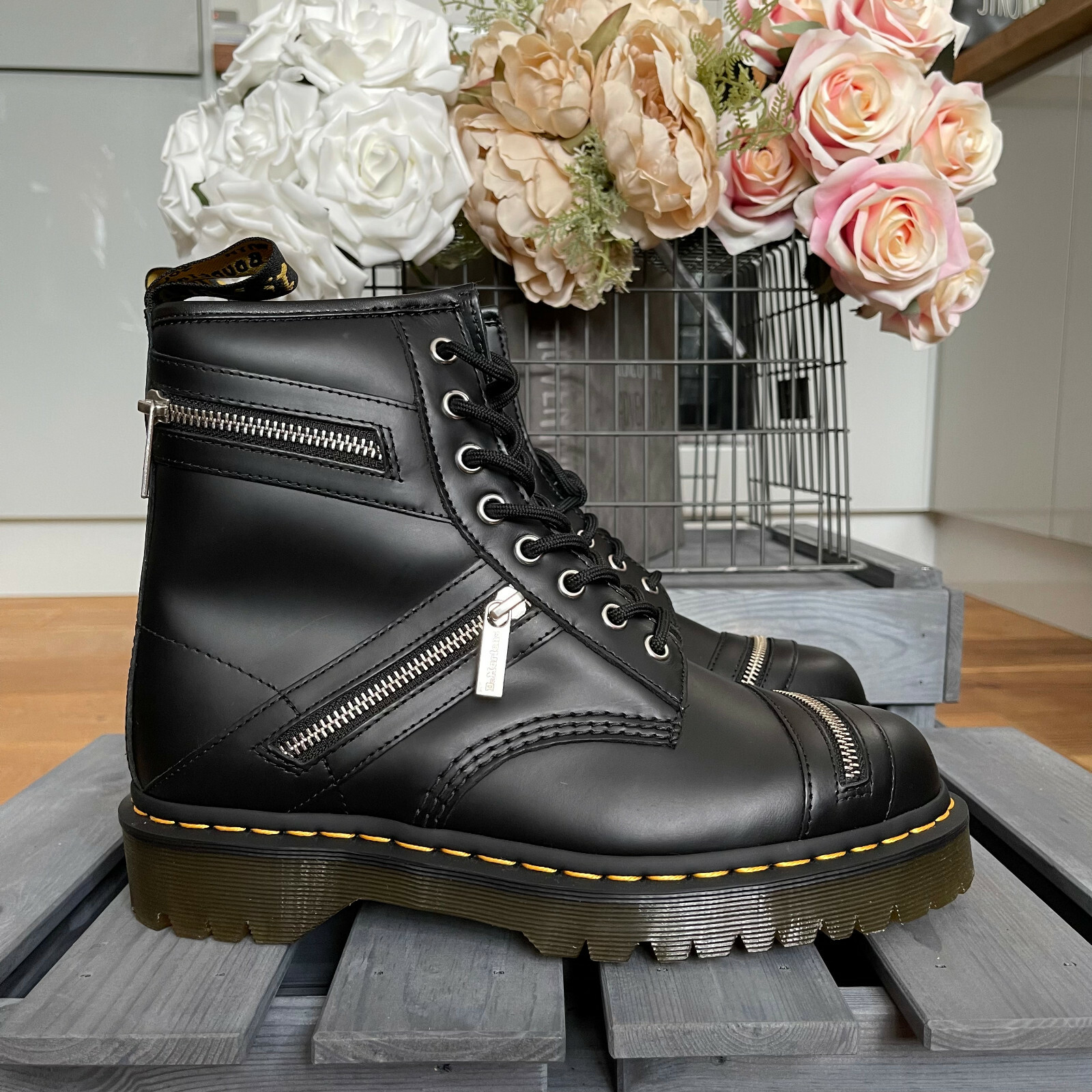 Dr MARTENS 1460 Bex ZIP Black Smooth Leather Boots UK 9.5 EU Dr MARTENS 1460 Bex ZIP Black Smooth Leather Boots UK 9.5 EU