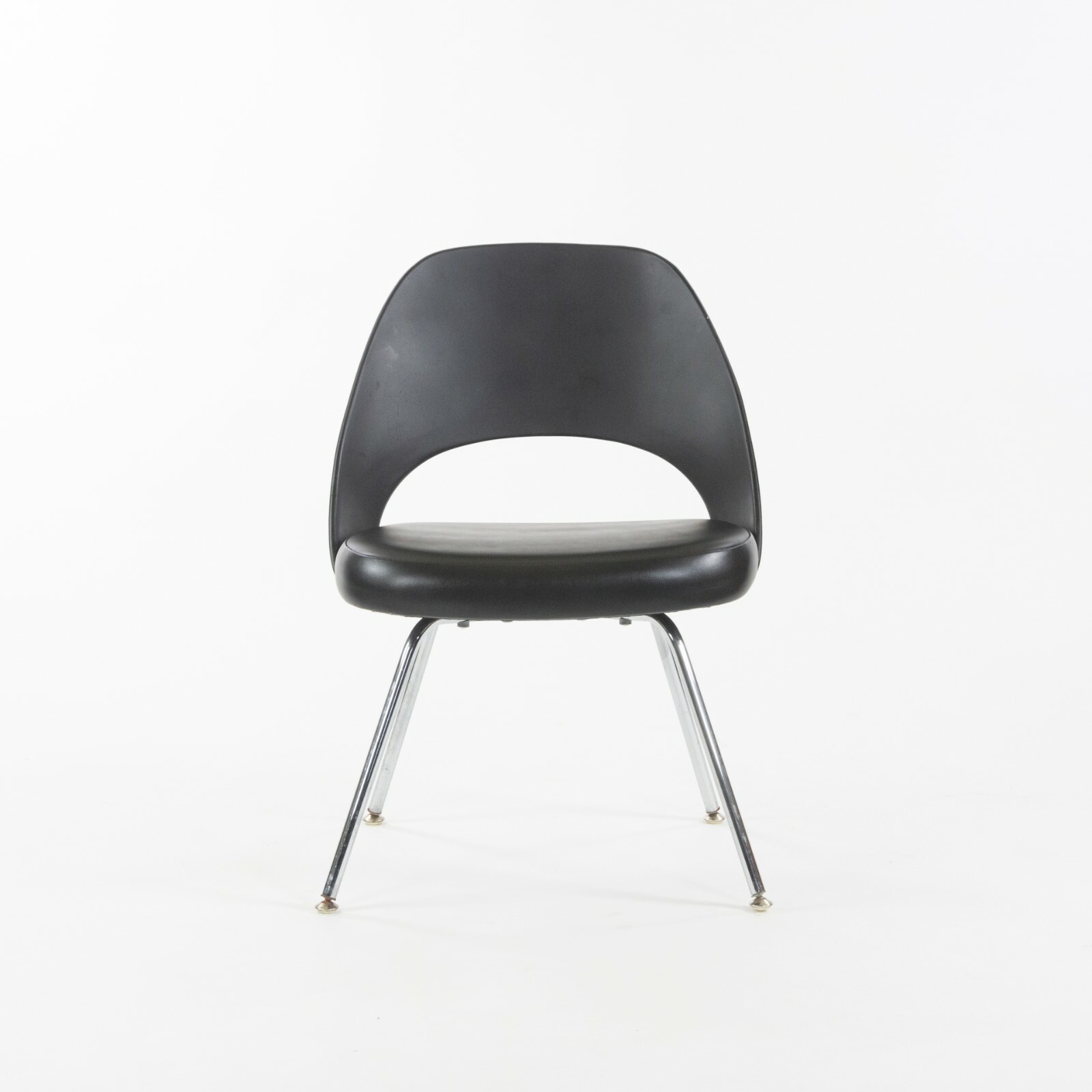 ° C 2014 Eero Saarinen For Knoll Executive Armless Dining Chair Black