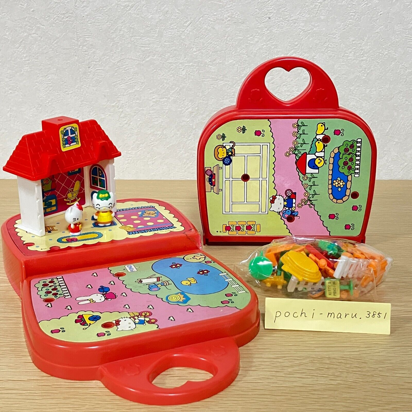 Vintage Sanrio 1976 Hello Kitty Small Doll House Set Toy Vintage Sanrio 1976 Hello Kitty Small Doll House Set Toy