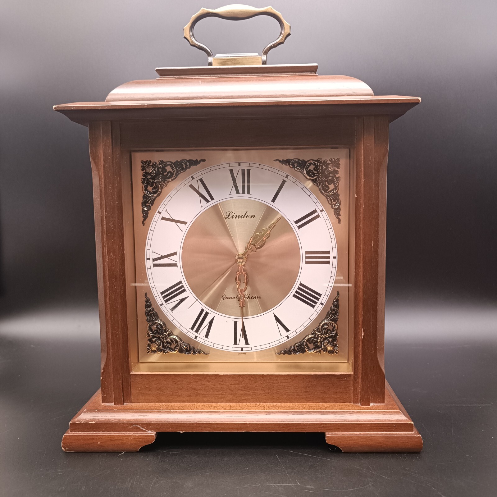 アンティーク　ガラス製　花刻　置時計　ゼンマイ式　ジャンク品　V　R8671 Linden Wooden Bracket Mantle Quartz Clock Model 7011 Hourly Chime