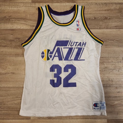 グッドシャーロット MADE 44 バスケットボールシャツ Ｌサイズ USA製 Vintage Champion Utah Jazz #32 Karl K Malone Size 44 White