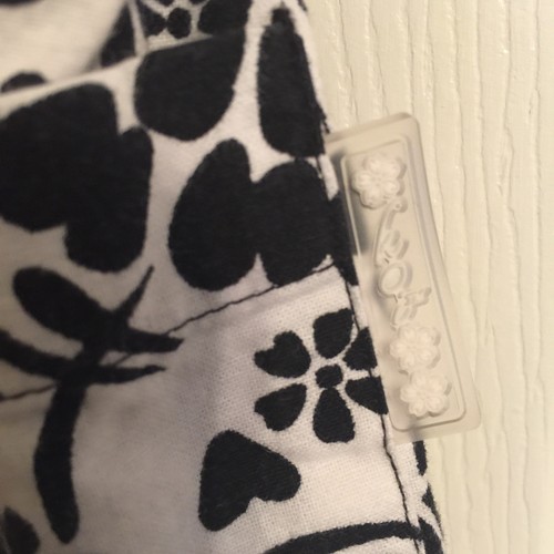 KOI scrub top XSMALL floral black white with pink trim top Koi by Kathy Peterson