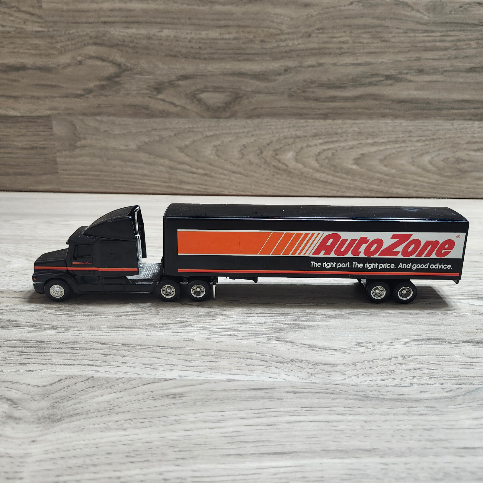 1/64 ERTL AUTOZONE、1/87 ERICKSON トレーラー 1/64 ERTL AUTOZONE、1/87 ERICKSON トレーラー 1/64 ERTL
