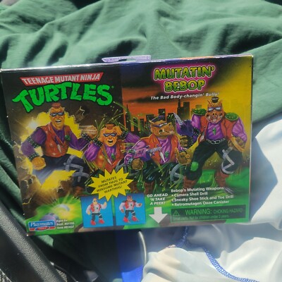 Playmates TMNT Teenage Mutant Ninja Turtles Mutatin' Thug to Bebop Figure NEW