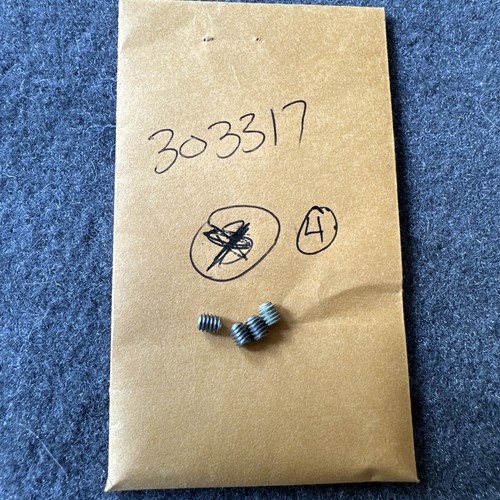 Lot Of 4 New Old Stock OEM OMC JOHNSON EVINRUDE SET Of Plug