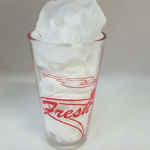 Disney Minnie Mouse Fresh Daily Pint Glass Red Minnie Design