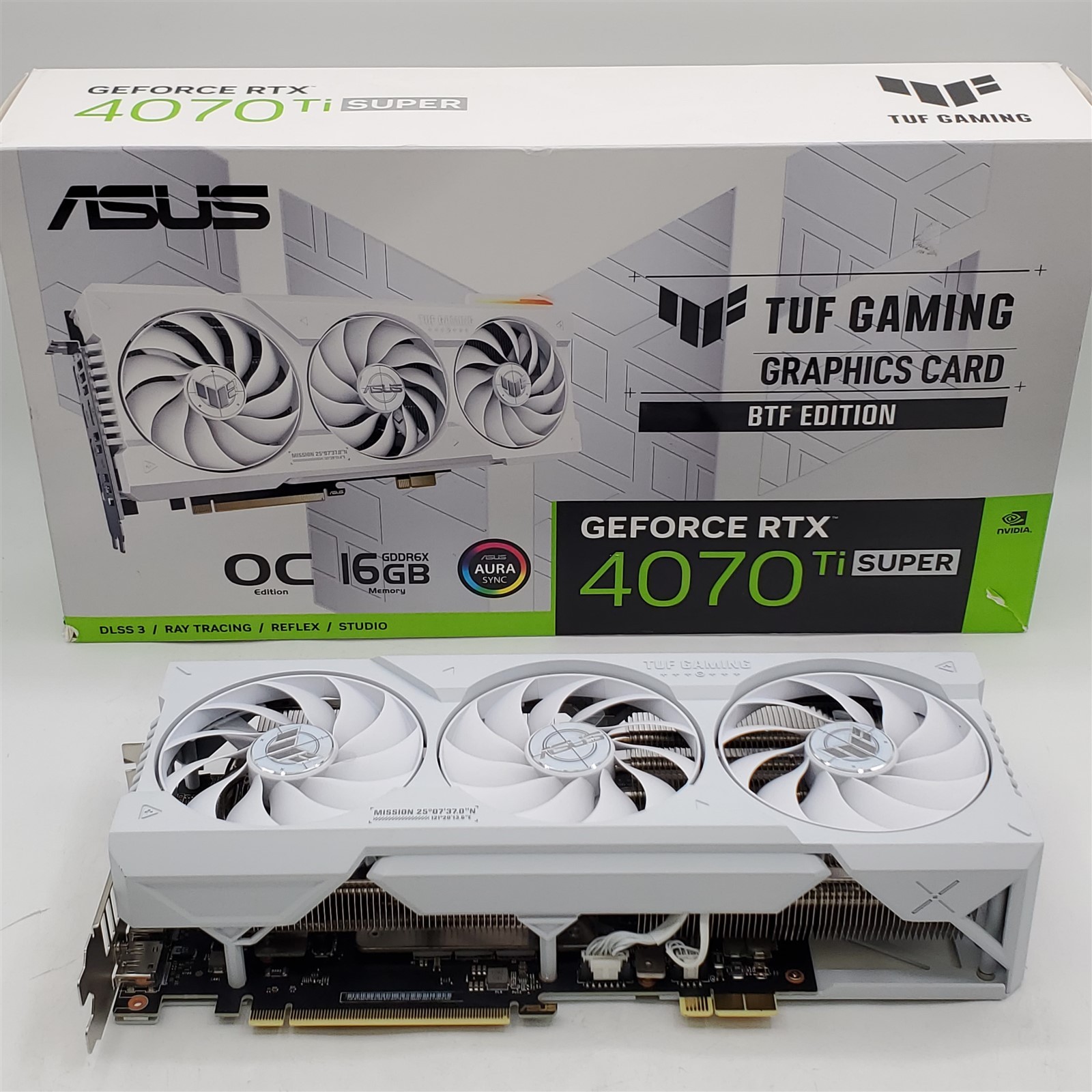 ASUS TUF GeForce RTX 4070 Ti SUPER BTF 白 ASUS TUF Gaming GeForce RTX™ 4070 Ti SUPER BTF White OC