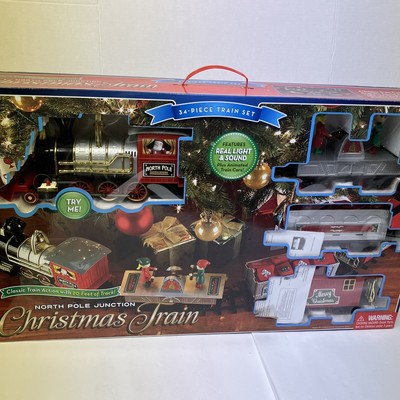 North Pole Junction 34 Piece  Train Set 20 Feet of Track Great Sounds