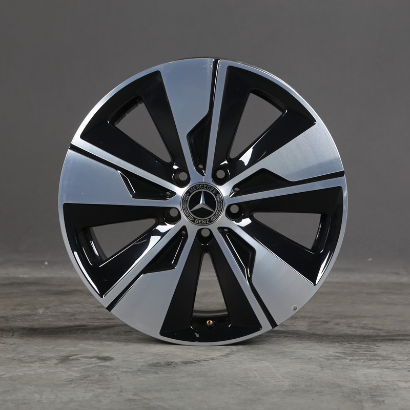 ‼️K.tttt ‼️AMG18⭐️ V220d⭐️ W447⭐️ホイール4本販売⭐️ K.tttt ‼️AMG18⭐️ V220d⭐️ W447⭐️ホイール4本販売